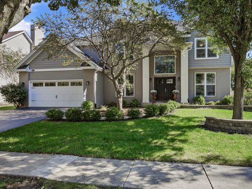 2559 Walnut Ave, Geneva, IL, 60134-3951 | Card Image
