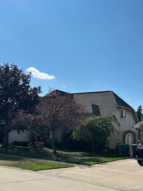 46721 Barbara Dr, Macomb, MI, 48044-3117 | Card Image
