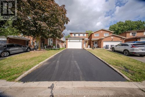 6 Crenshaw Crt, Brampton, ON, L6Z1W9 | Card Image