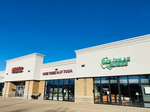 2-2660 E 53rd St, Davenport, IA, 52807-3873 | Card Image