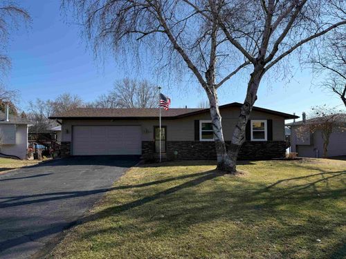2173 Eagle Dr, Freeport, IL, 61032-8569 | Card Image
