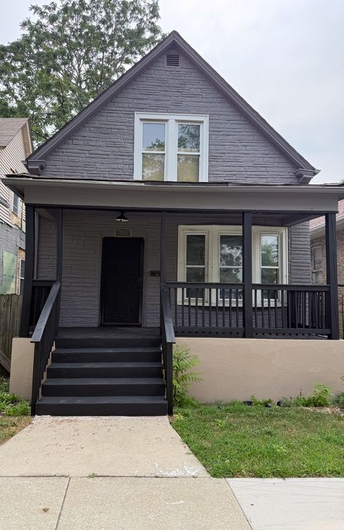 7621 S Saint Lawrence Ave, Chicago, IL, 60619-2419 | Card Image