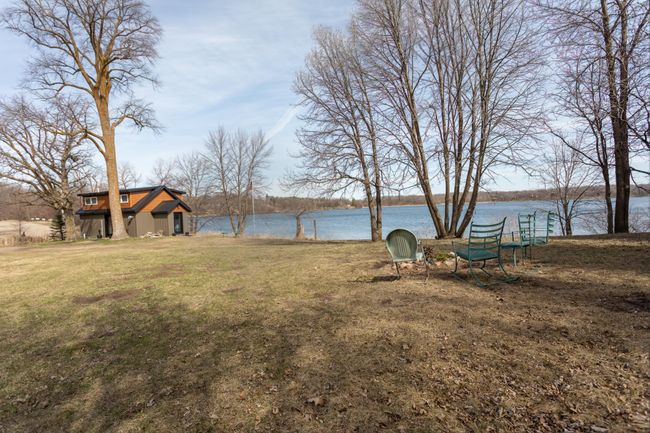 Lakefront Firepit | Image 50