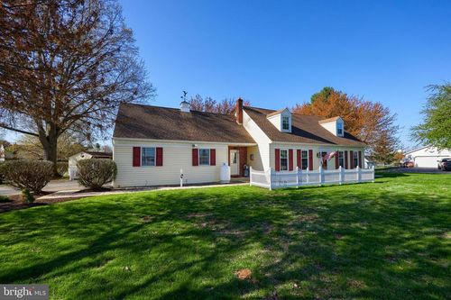 2 Kings Ct, GORDONVILLE, PA, 17529-9669 | Card Image