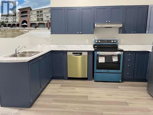 407-150 Colborne St, Brantford, ON, N3T2G6 | Card Image