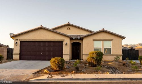 3896 E Garfield Dr, Pahrump, NV, 89061-0112 | Card Image