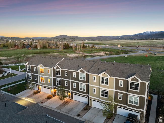 1339 Fiddich Glen Ln, Condo with 3 bedrooms, 4 bathrooms and 2 parking in Snyderville UT | Image 4