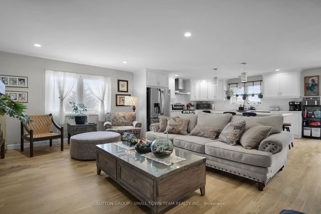 162 Roland St, House other with 3 bedrooms, 4 bathrooms and 4 parking in Dashwood ON | Image 8