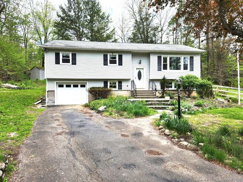 384 Fishcreek Rd, Saugerties, NY, 12477-3471 | Card Image