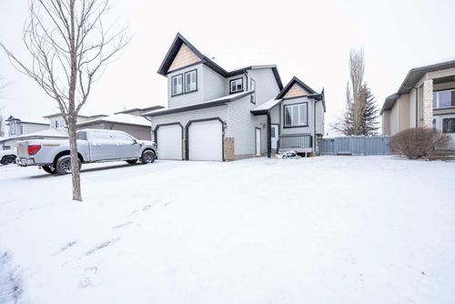 8905 Lakeland Dr, Grande Prairie, AB, T8X1V9 | Card Image