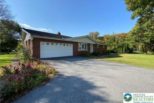 510 Zucksville Rd, Forks Twp, PA, 18040-8348 | Card Image