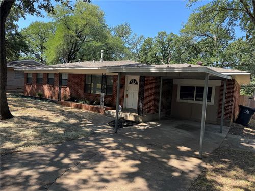 804 Gaye Ln, Arlington, TX, 76012-4613 | Card Image