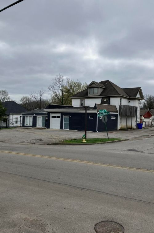 1302 N Limestone, Lexington, KY, 40505-3244 | Card Image