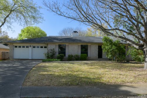 114 Wolf Pr, Universal City, TX, 78148-5501 | Card Image