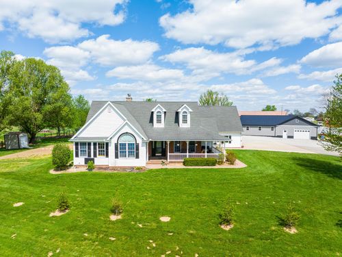 2040 Wesley Chapel Rd, Zanesville, OH, 43701-8296 | Card Image