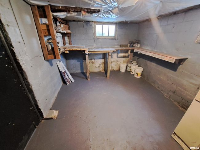 1417 S 8 Th St, House other with 2 bedrooms, 2 bathrooms and null parking in Clinton IA | Image 13