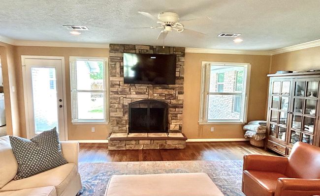 1340 Fenwick Cir, House other with 4 bedrooms, 3 bathrooms and null parking in Beaumont TX | Image 9