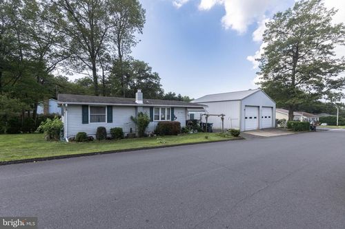 300 S Green St, FRACKVILLE, PA, 17931-2305 | Card Image