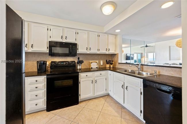 APT-426 - 21 Ocean Ln, Condo with 2 bedrooms, 2 bathrooms and null parking in Hilton Head Island SC | Image 7