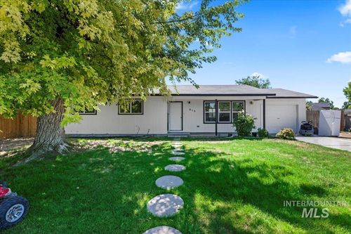 615 Canyon Ave, Wilder, ID, 83676-6013 | Card Image