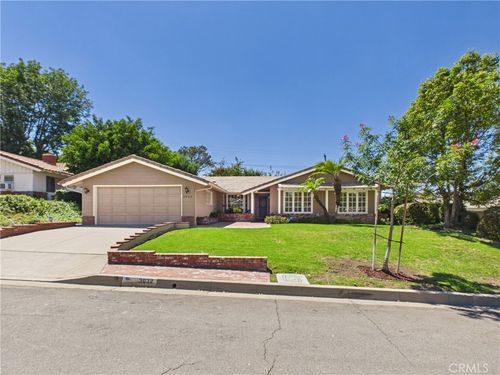 3032 N Fairbairn, Orange, CA, 92865 | Card Image
