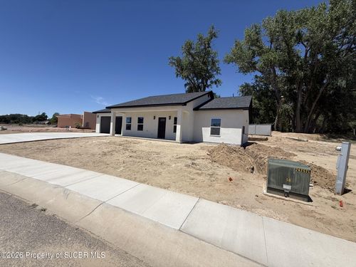 1045 Valley View Dr, Bloomfield, NM, 87413-5201 | Card Image