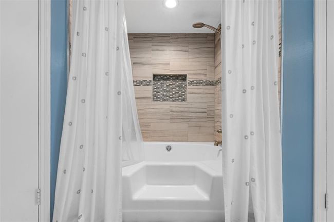 16118 Parish Hall Dr, House other with 5 bedrooms, 4 bathrooms and 2 parking in Spring TX | Image 13