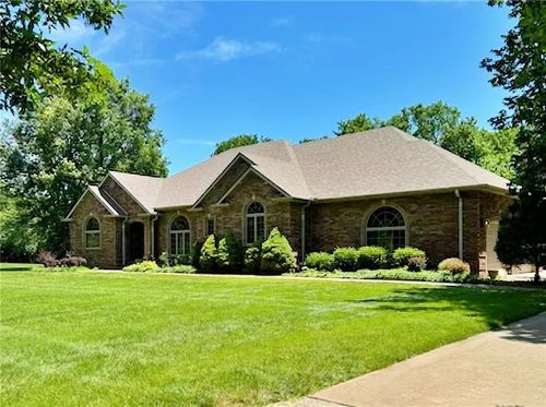 107 W Mckinley St, Frontenac, KS, 66763-2233 | Card Image