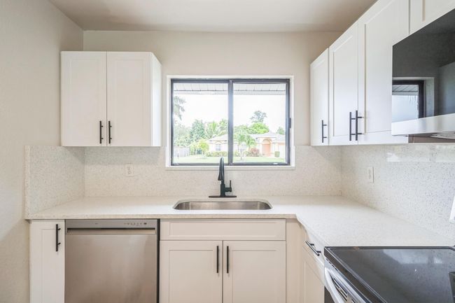 1942 Se Camilo St, House other with 2 bedrooms, 1 bathrooms and null parking in Port St. Lucie FL | Image 5
