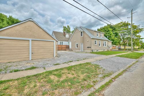 43 Cosby Ave, Saint Catharines, ON, L2M5R7 | Card Image