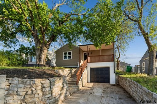 8336 Park Drive, Omaha, NE, 68127-0000 | Card Image