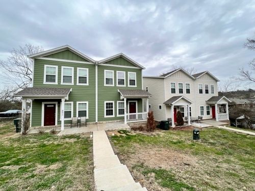 892 W Hughes St, Fayetteville, AR, 72701-1806 | Card Image