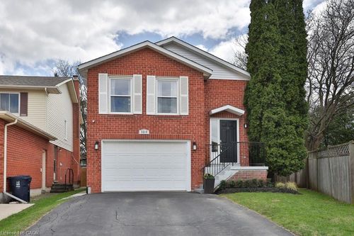 3219 Twin Oaks Cres, Burlington, ON, L7M3A1 | Card Image
