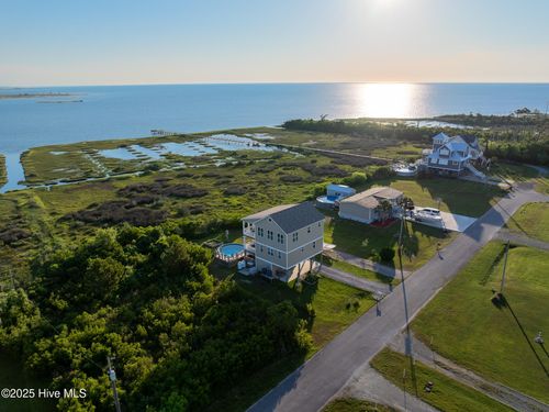 119 East Dr, Harkers Island, NC, 28531-9537 | Card Image