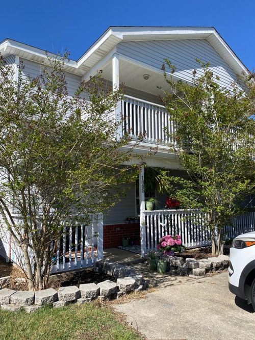 1805 Pointed Leaf Ln, Fort Walton Beach, FL, 32547-7083 | Card Image
