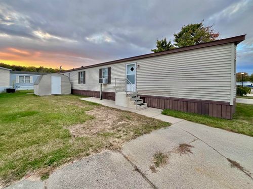 250 Ninebark, Wixom, MI, 48393 | Card Image