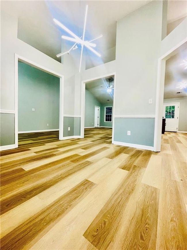 7675 Lanier View Rdg, House other with 3 bedrooms, 2 bathrooms and 2 parking in Cumming GA | Image 17