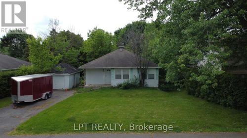 868 Mountainview Ave, Ottawa, ON, K2B5G2 | Card Image