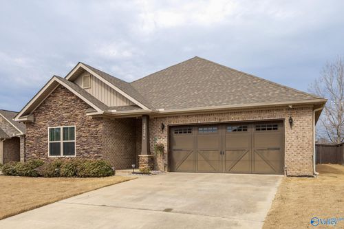 2436 Hobbstone Cir Sw, Huntsville, AL, 35803-6435 | Card Image