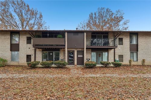 f103-16495 Heather Ln, Middleburg Heights, OH, 44130-8344 | Card Image