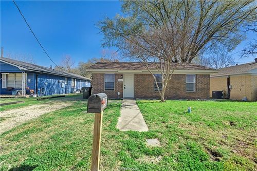 1907 Orman St, Bryan, TX, 77801-1328 | Card Image