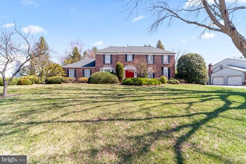 8 Andrew Dr, Lawrence, NJ, 08648-2042 | Card Image