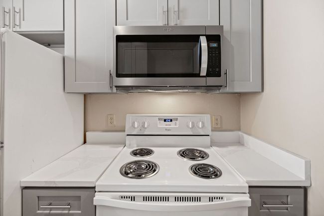 APT-302 - 712 Graham Pl, Condo with 2 bedrooms, 2 bathrooms and null parking in Austin TX | Image 12