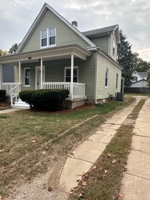 403 Willard Ave, Bloomington, IL, 61701-5673 | Card Image