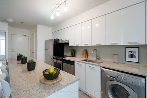 601-33 Singer Crt, North York, ON, M2K0B4 | Card Image