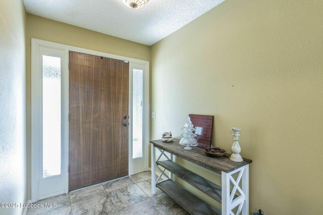 202 S Garland St, House other with 4 bedrooms, 2 bathrooms and null parking in Plainview TX | Image 4