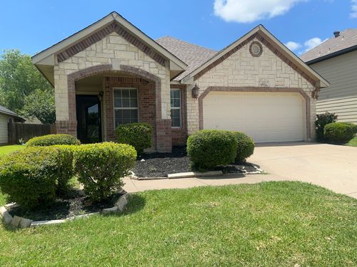 10524 Flagstaff Run, Fort Worth, TX, 76140-6571 | Card Image