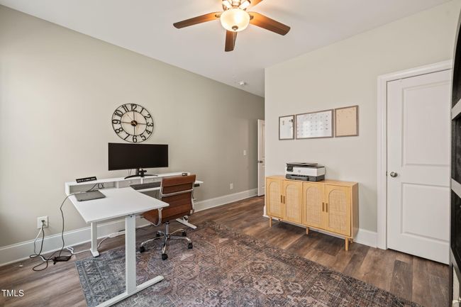 Bedroom or office main floor (2) | Image 18