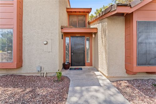 2402 Pickwick Dr, Henderson, NV, 89014-3750 | Card Image