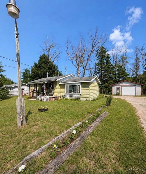 4037 Brookview Dr W, Prescott, MI, 48756-9222 | Card Image